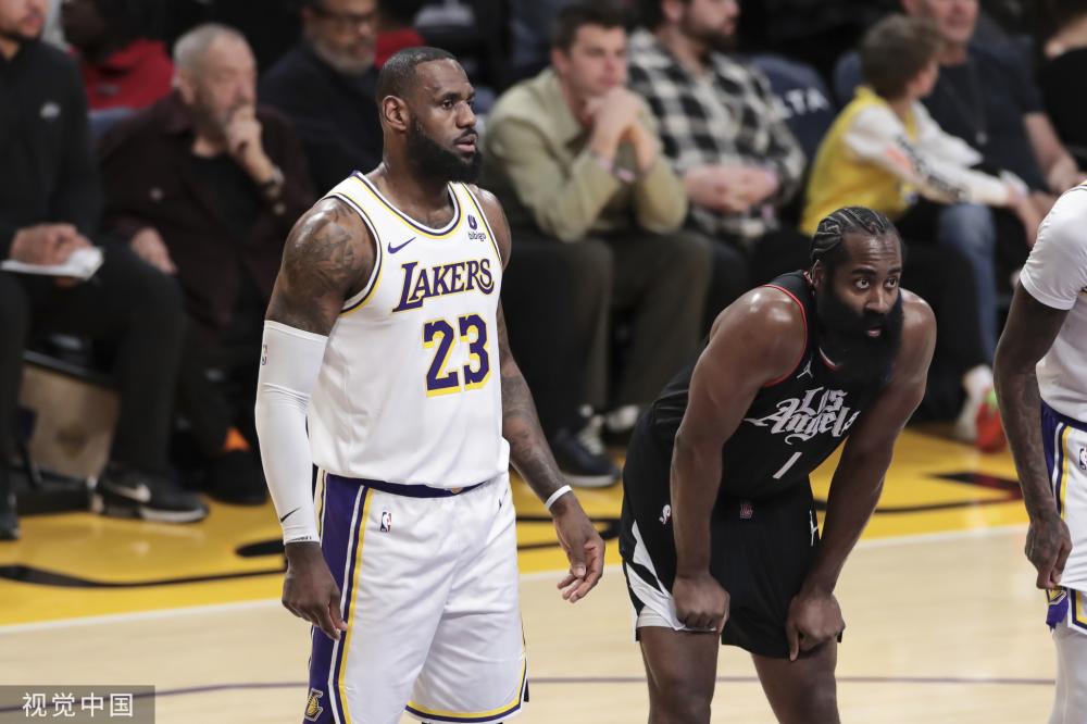 作為一名效 作為一名效