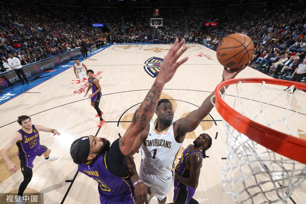 与球队的凝 与球队的凝